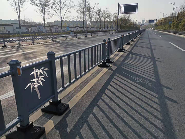 道路护栏