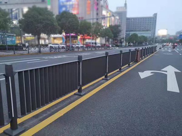 道路护栏