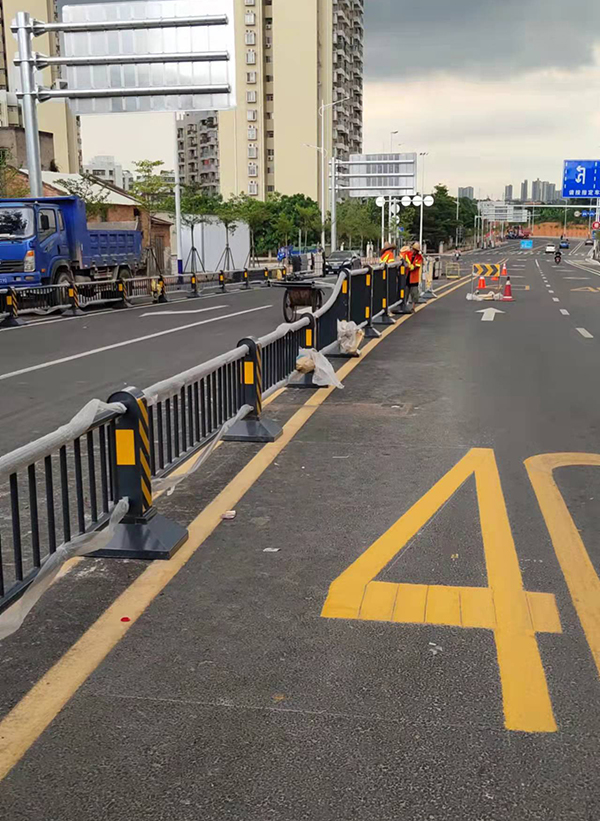 道路护栏