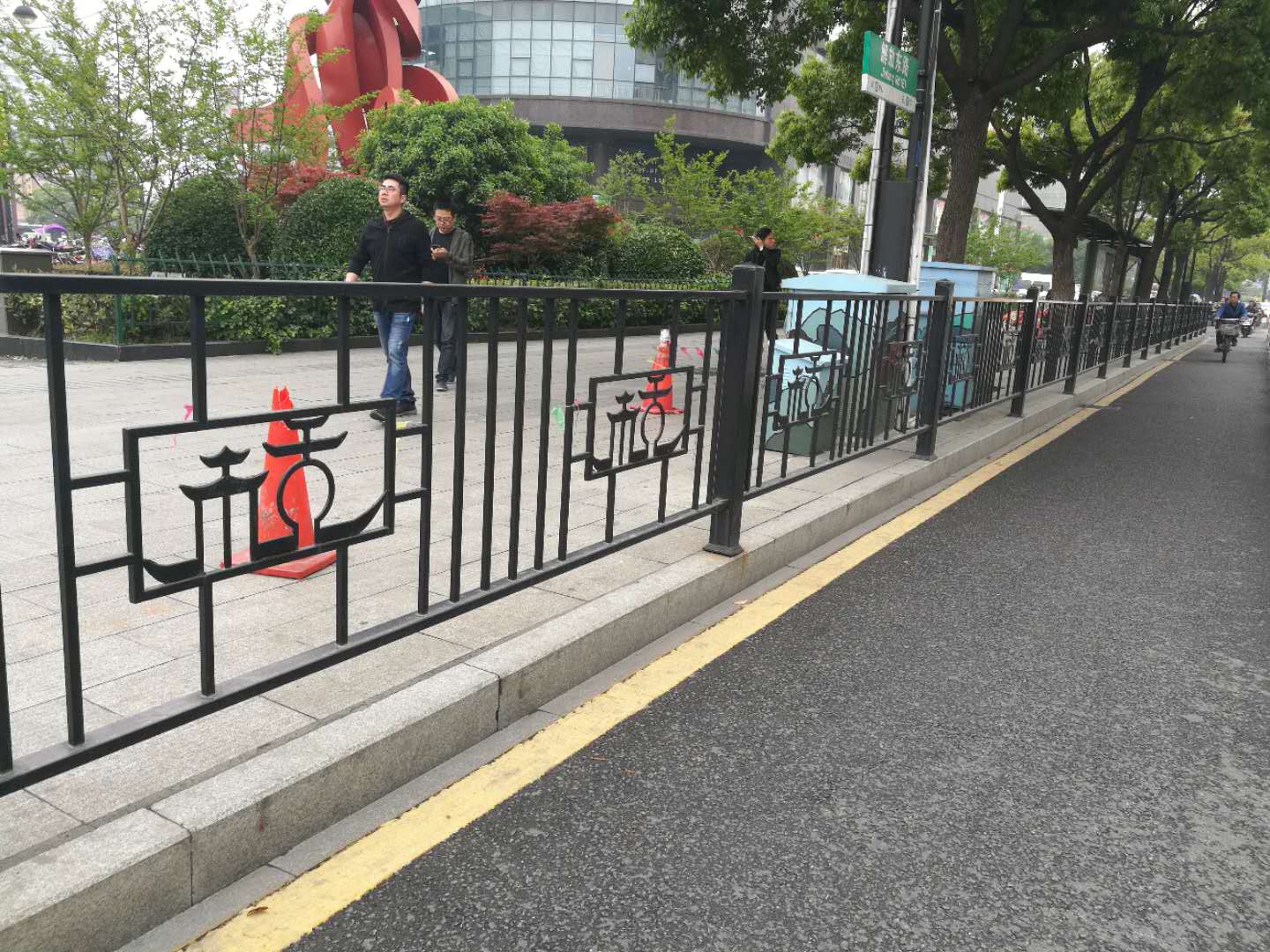 道路护栏厂家简述护栏的养护方式